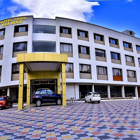 Hotel Tania Searock Даман Екстериор снимка