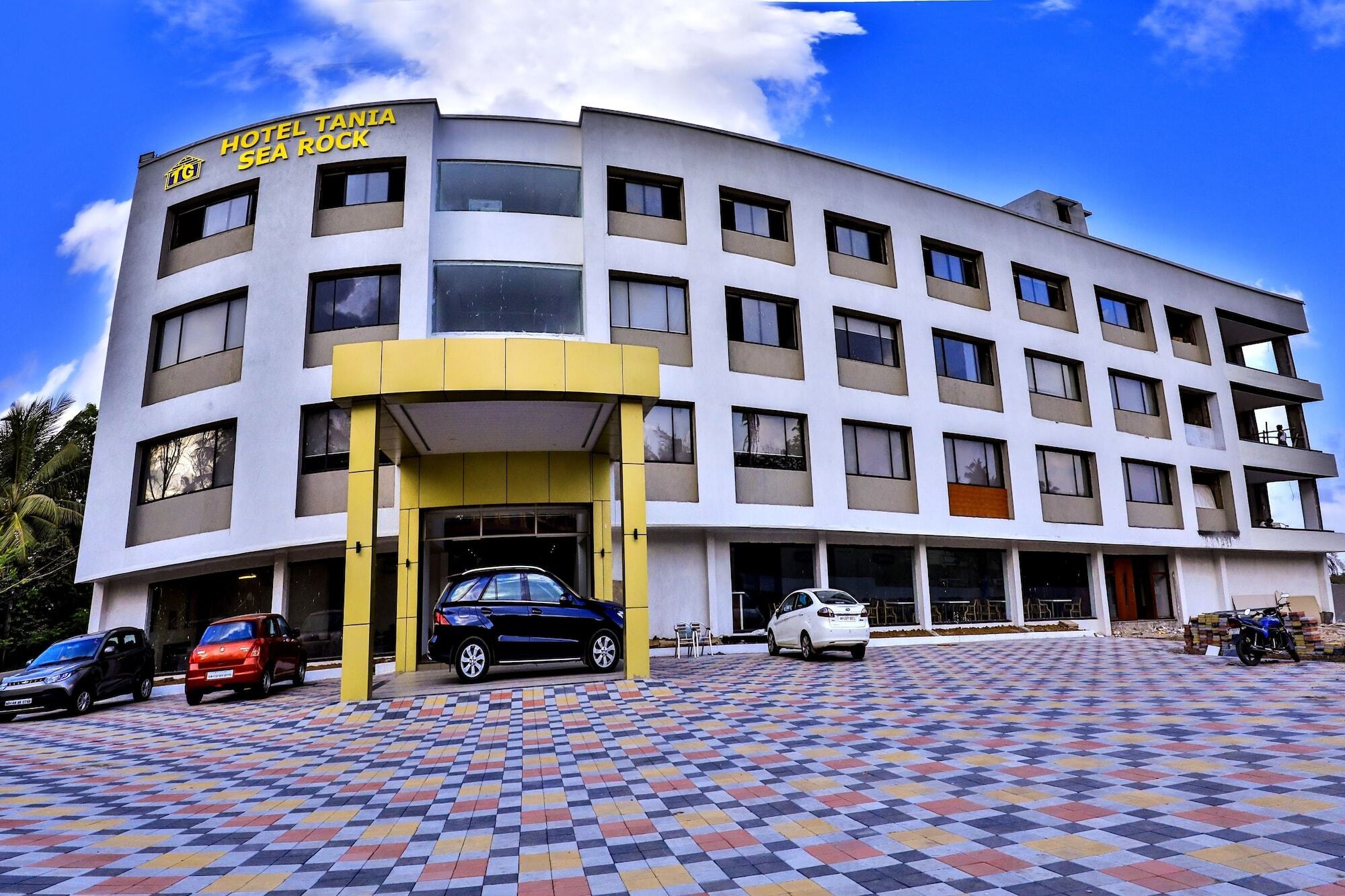 Hotel Tania Searock Даман Екстериор снимка